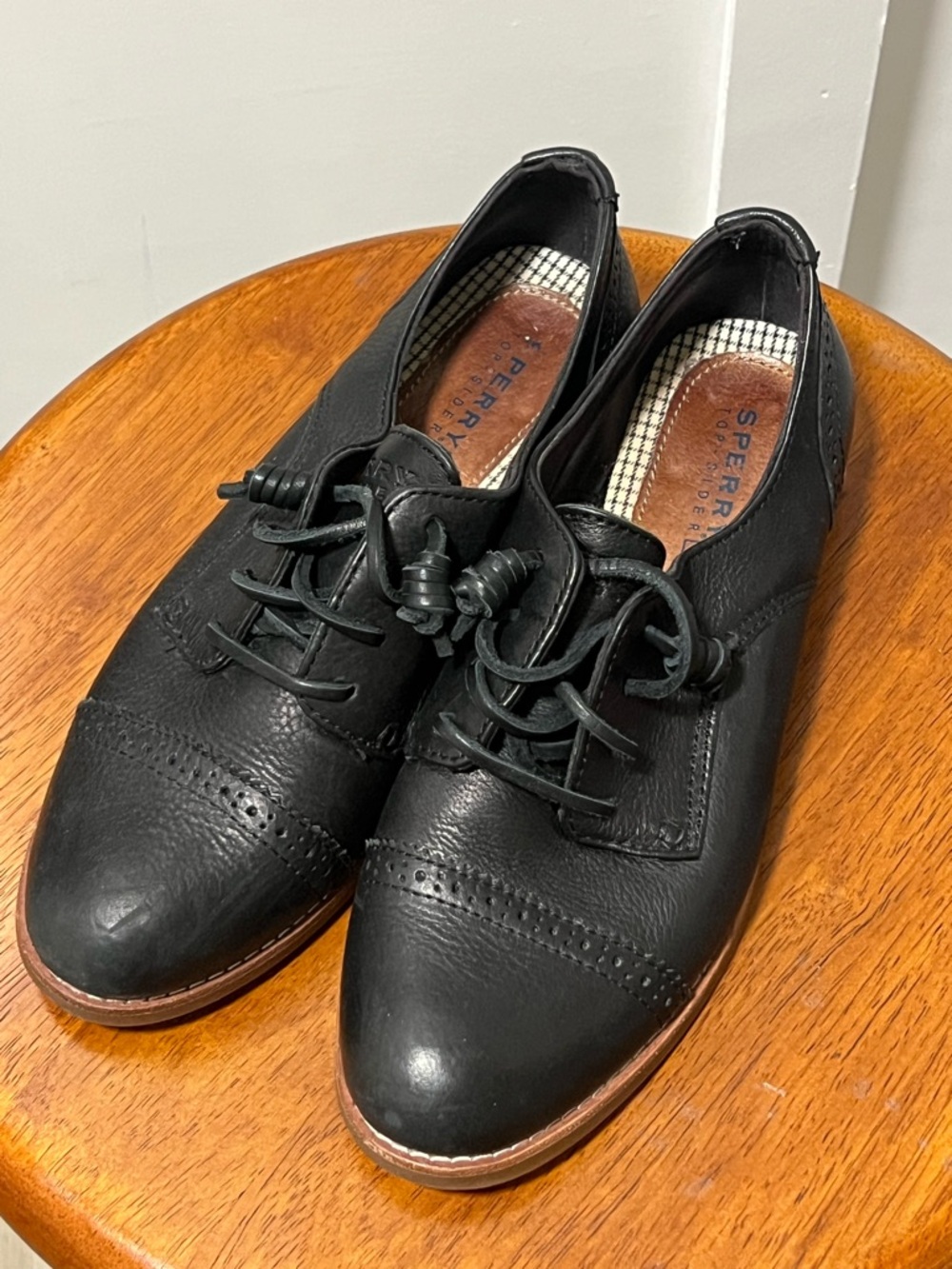 Sperry Black Leather Lace-Up Brogue Flats